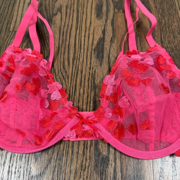 LOVE, VERA Embroidered Heart Lace Strappy Underwire Bra size 34D - Picture 2 of 7